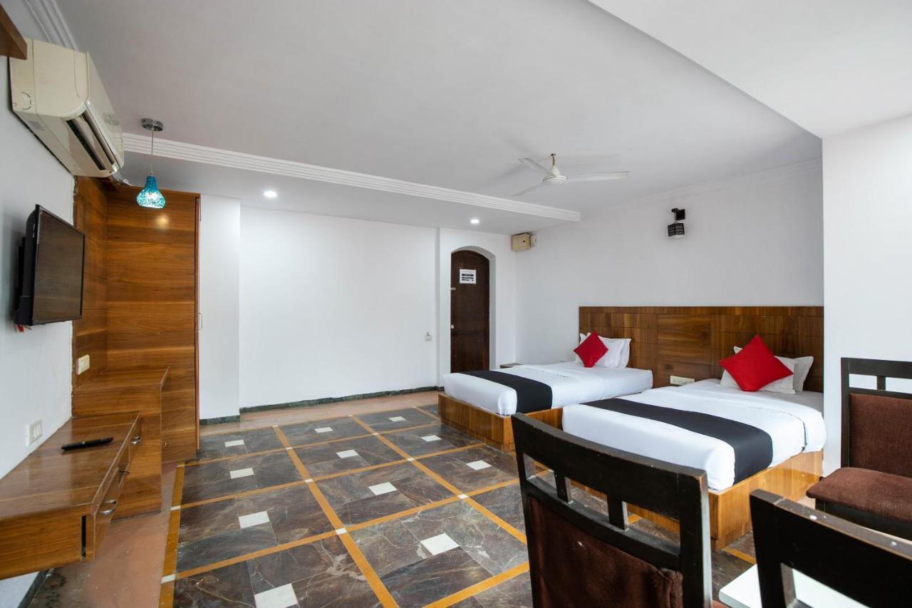 Collection O 49275 Hotel Suman City Gandhinagar Exteriör bild