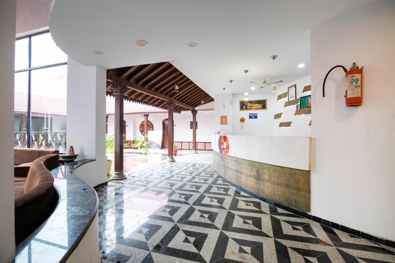 Collection O 49275 Hotel Suman City Gandhinagar Exteriör bild